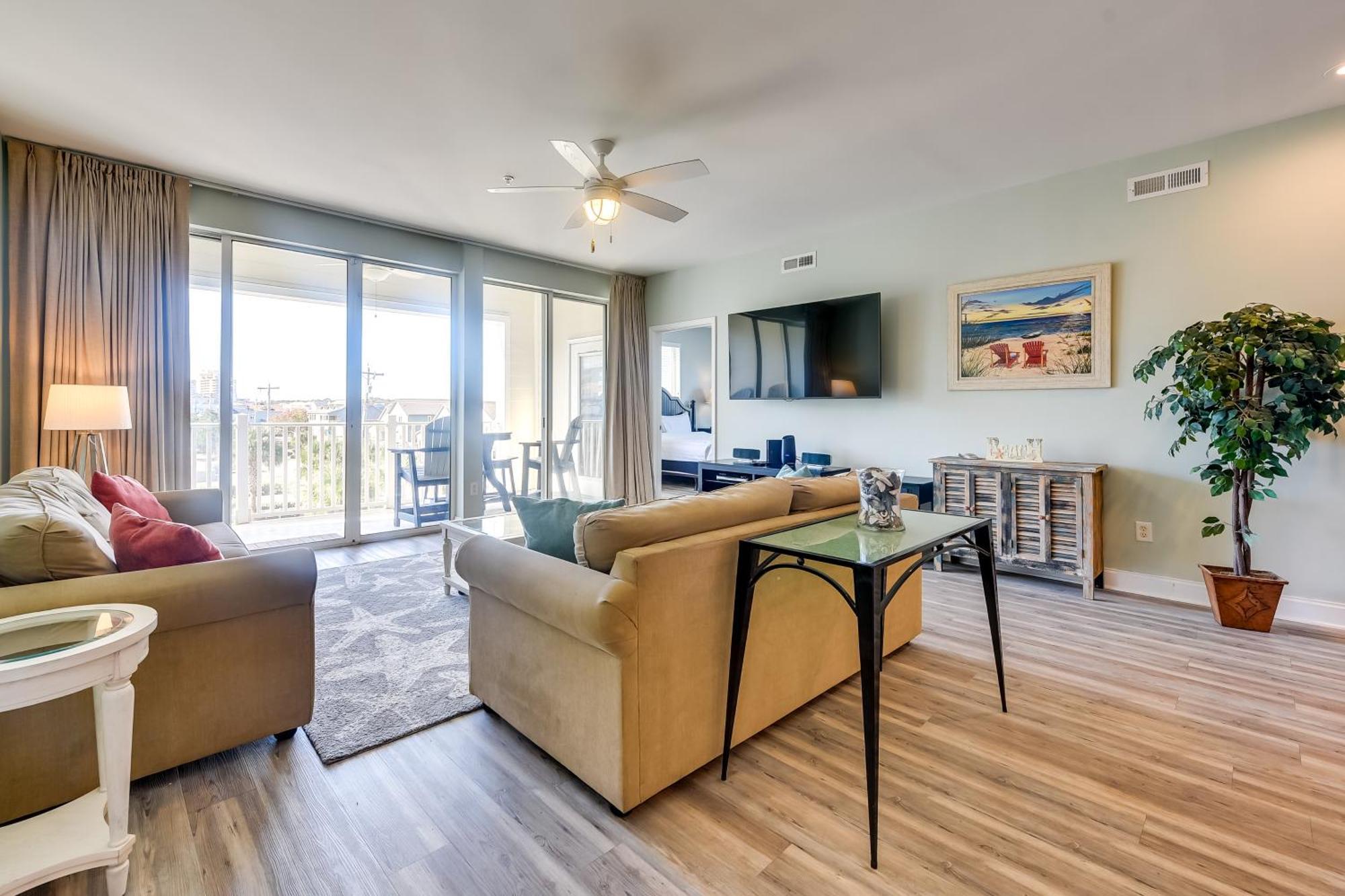 Roomy North Myrtle Beach Condo, Walk To Beach Экстерьер фото