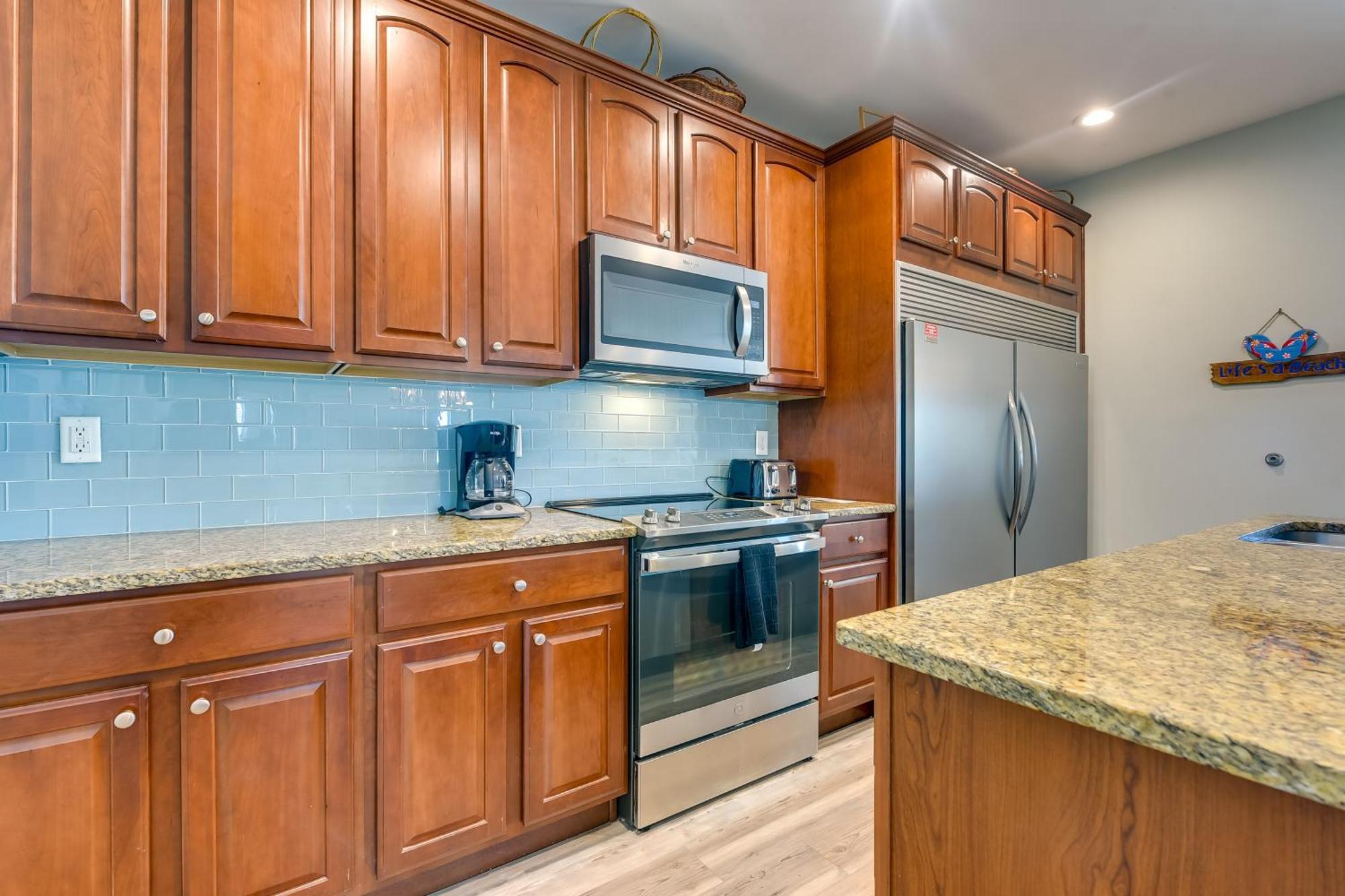 Roomy North Myrtle Beach Condo, Walk To Beach Экстерьер фото